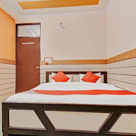 Oyo Park View Guest House Near Edm Mall Nowe Delhi Zewnętrze zdjęcie