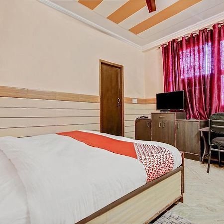 Oyo Park View Guest House Near Edm Mall Nowe Delhi Zewnętrze zdjęcie