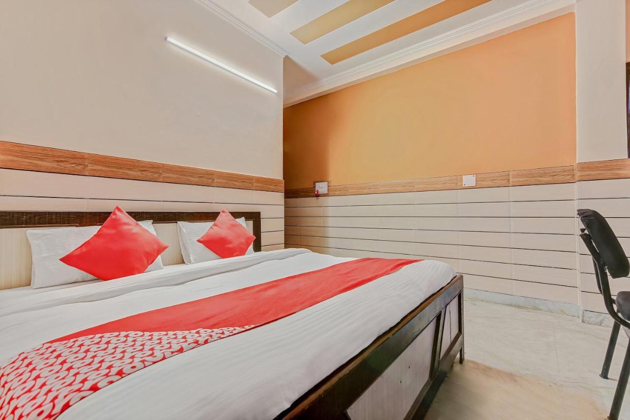 Oyo Park View Guest House Near Edm Mall Nowe Delhi Zewnętrze zdjęcie