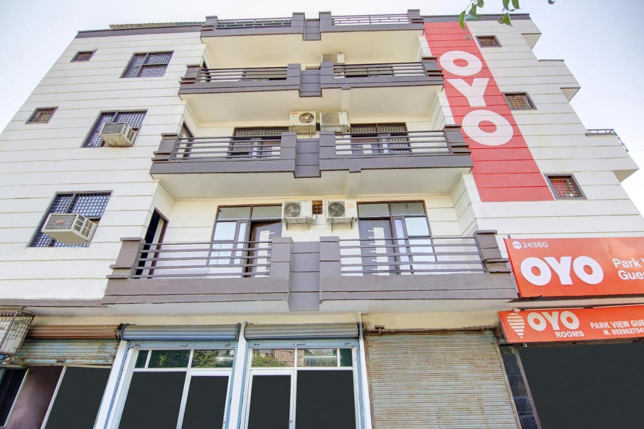 Oyo Park View Guest House Near Edm Mall Nowe Delhi Zewnętrze zdjęcie